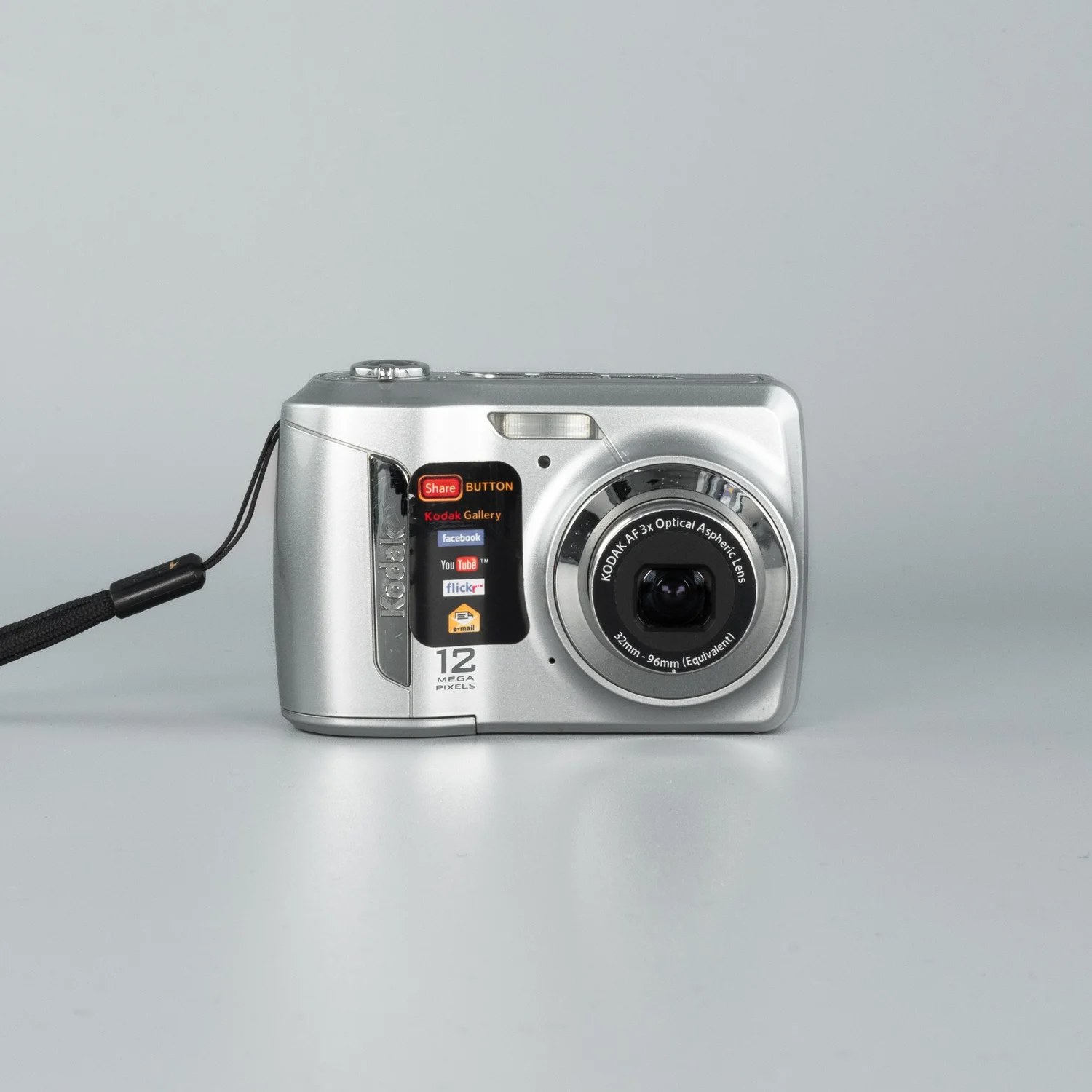 Kodak C143 12 MP Silver Digital Camera