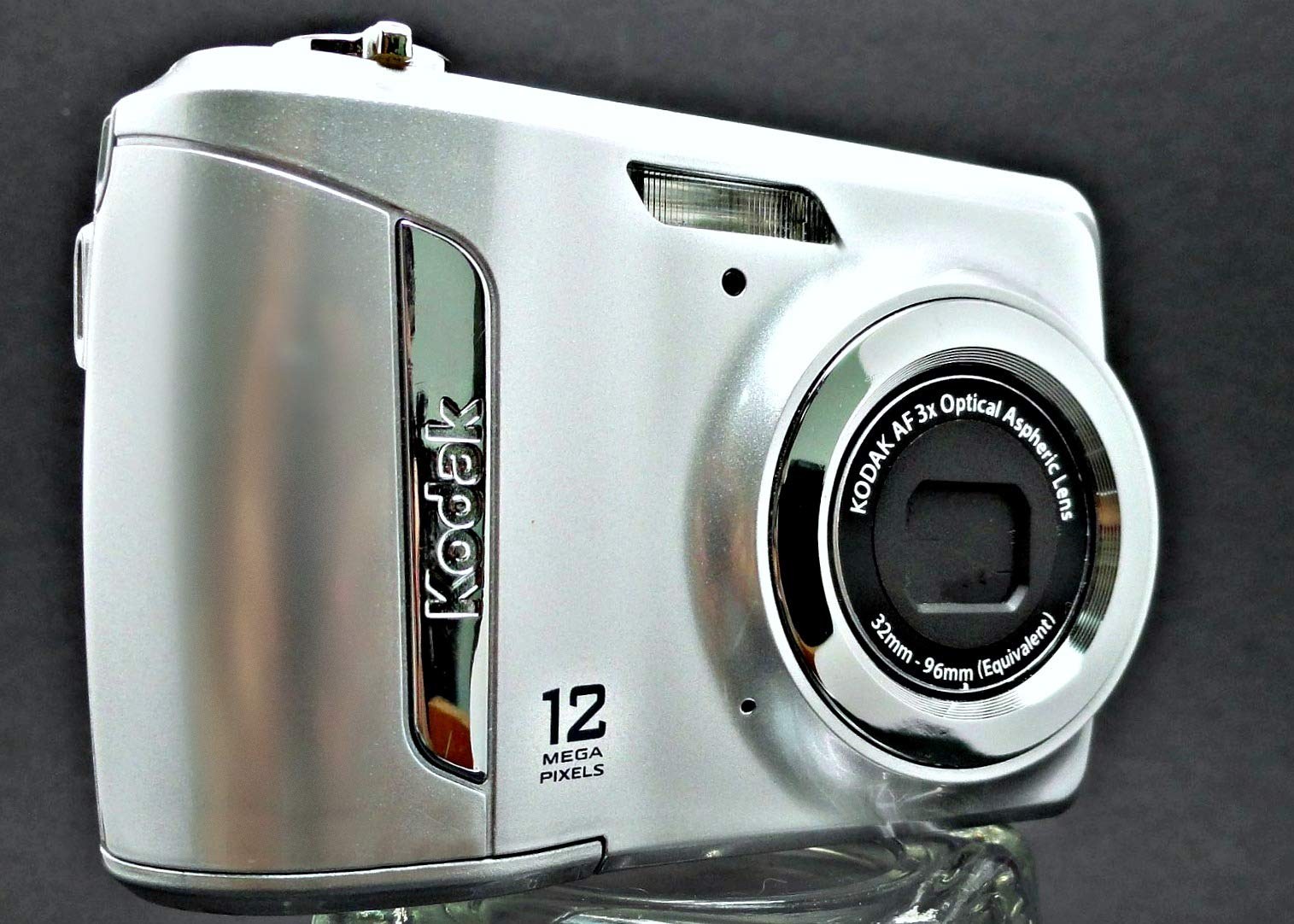 Kodak C143, серебристый фотоаппарат 12 Мп
