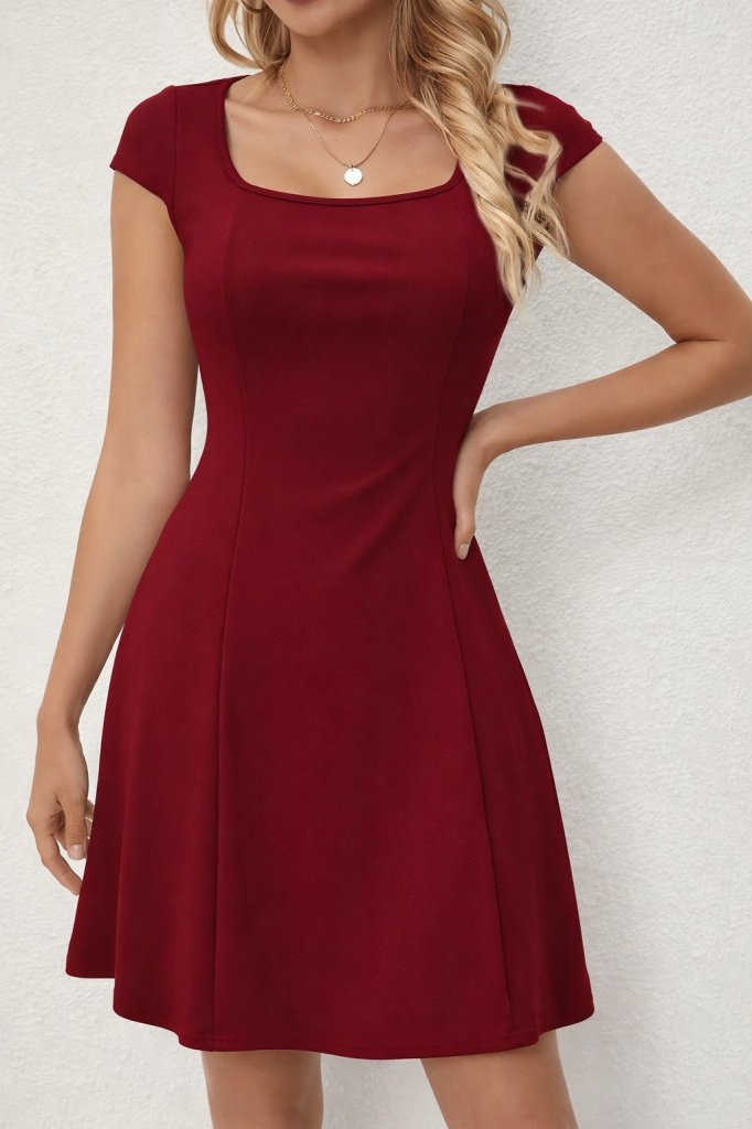 Girince 191770 Short-Sleeve Square-Neck Short Dress