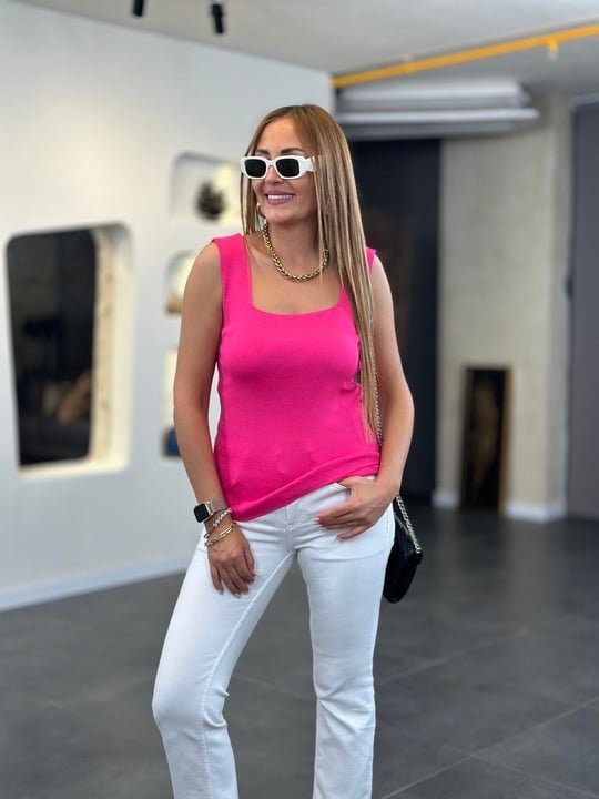 Girince 184820 Women's White Knit Top with Square Neck