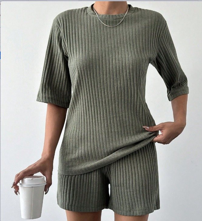 Girince 161679 Women's Ribbed Blouse and Shorts Set