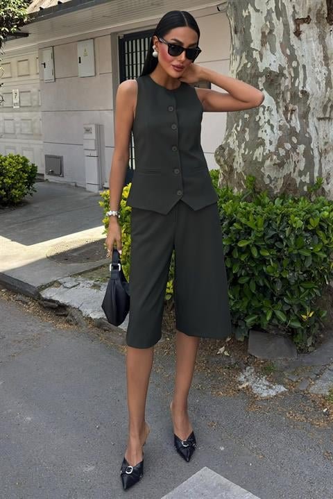 Girince 10167 Midi Shorts and Waistcoat Set