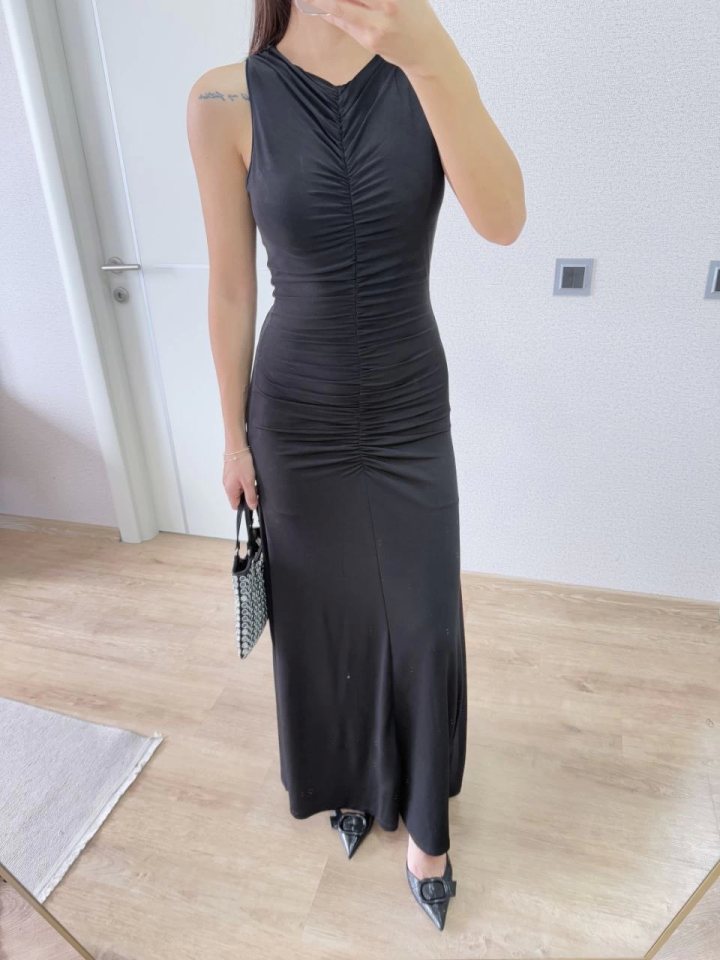 Girince 157524 Sleeveless Ruched Maxi Dress - Black